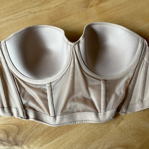 B. TEMPT’D WACOAL STRAPLESS BRA NUDE BEIGE 34DD LINGERIE MODERN SILICONE - Picture 5 of 13